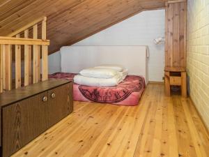 Holiday Home Yllästokka 5 by Interhome
