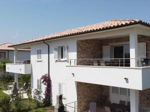 Apartment A Suara Linda-1 by Interhome