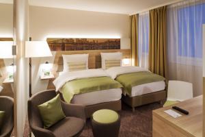 Standard Room with Twin Bed room in Holiday Inn Frankfurt Airport an IHG Hotel