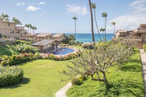 Two-Bedroom Apartment room in Kahana Sunset #D8 Home