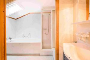 Hotel Lindenhof by Crossworld AG