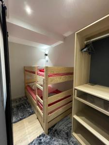 Appartements Aux Pierres Du Clos - Les 3 Vallees : Appartement avec Terrasse