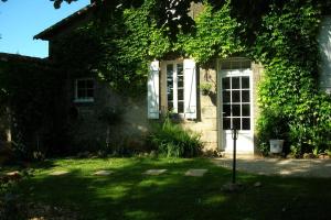 Maisons de vacances Gite de La Ribotiere a 15 min du Puy du Fou : photos des chambres