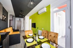 Vivid Colors near City Center