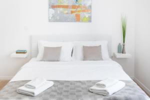 Flower Square Apartments 