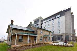 Staybridge Suites - Waterloo - St. Jacobs Area