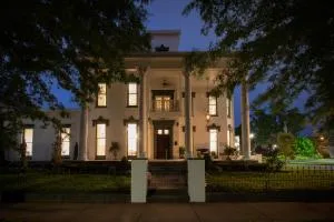 Belle Louise Historic Bed & Breakfast - Calvert City