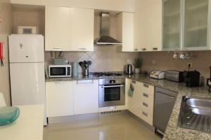 5B Sra da Rocha - Casas & Papeis