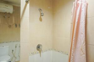 Strategic 1BR The Boulevard Apartment with Luxurious Design By Travelio