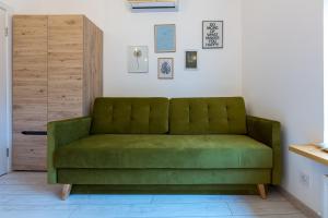 ROMANTIC Apartments- view of the Town Hall