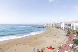 Estudio frente a la playa de Las Canteras S64