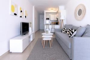 Estudio frente a la playa de Las Canteras S64