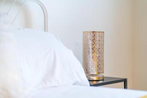 The Ella Fitzgerald - Modern 2 Bedroom Apartment, super close to City Centre