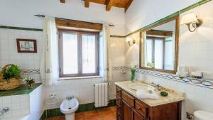 Los Huertos Antequera - La Higuera by Ruralidays