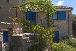 Auberges La Bastide Bleue : photos des chambres