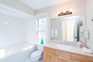 Four-Bedroom House room in Legacy House by Alpine Lodging Telluride