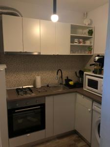 Cozy Place 5a-Self Check in & out-HBO MAX