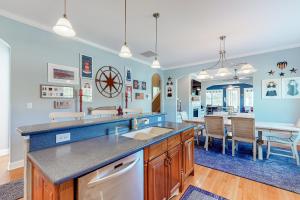 Bayside Resort - 36486 Wild Rose