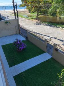 Casa com piscina e vista para o MAR