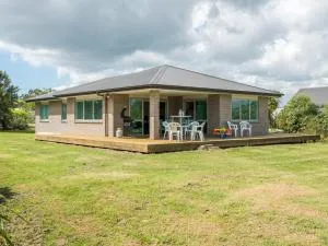 Millies Place - Mangawhai Holiday Home - Langs Beach