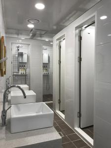 1 Người trong Phòng Tập Thể 6 Giường - Chỉ cho Nữ (1 Person in 6-Bed Dormitory - Female Only)