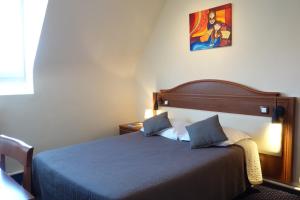 Hotels Logis Hotel Central : photos des chambres