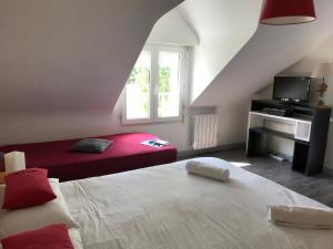 Hotels Hotel Aux Tamaris : Chambre Triple