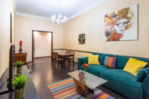  Two-Bedroom Apartment - Nevsky prospect 77 room in Peter the Great Apartments on Nevsky