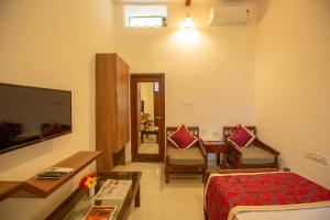 KSTDC Hotel Mayura Adilshahi Bijapur