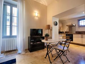 Appartements Appartement avec terrasse en centre ville de Saint Remy de Provence : photos des chambres