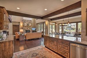 Modern Eagle Crest Escape with Patio and 2 Balconies!