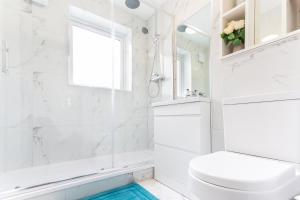 Modern apartment close to central London (zone 2)