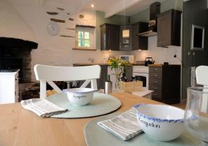 Appartements Hayloft at Kergudon Gites : photos des chambres