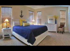 Avenida De Cortez 5210