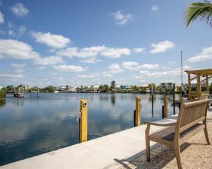 Two-Bedroom Holiday Home room in Reel Paradise II 2bed/2bath half duplex with dockage