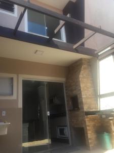 Casa Enseada, Prainha, Praia Grande com ar nos 2 quartos