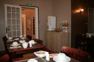 Hotels Cit'Hotel Hotel Beausejour : photos des chambres