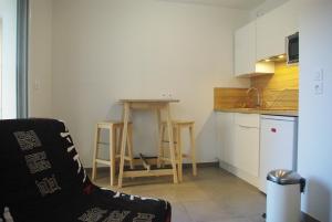 Appartements Appartement avec Balcon Immeuble Standing : photos des chambres