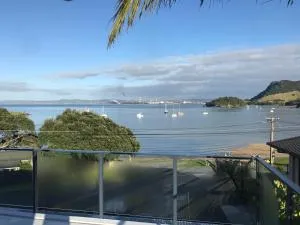 Taurikura Bay Relax and Explore - One Tree Point