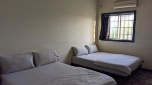 Phòng 4 Người (Quadruple Room)