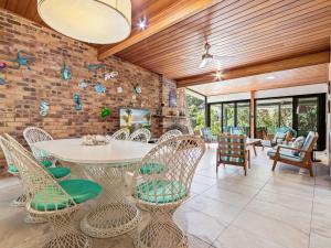 South Passage Beach House by Discover Stradbroke