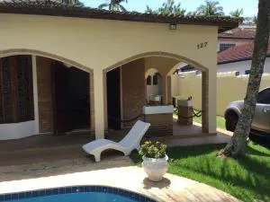 Praia das Cigarras São Sebastião a 50 metros da praia - Wi-Fi - 500 Mega - Barro