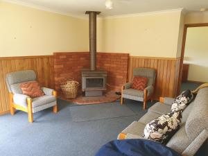 Lake Yalleena Nature Retreat