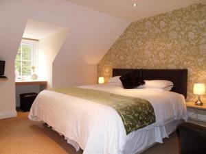 Triple Room room in House o' Hill Hotel