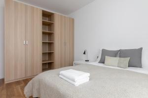 Royal Wilanów Stylish Apartment by BookingHost