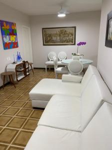 Guaruja - 2 Quartos - Ar condicionado - Varanda