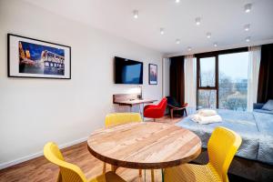 EASY RENT- Aperta ART Centrum, Basen & SPA, Free Parking 24h Check-in