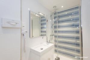 Hotels Hotel La Sanguine : photos des chambres