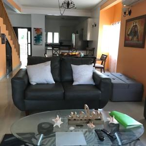 Alexanders Penthouse on the beach