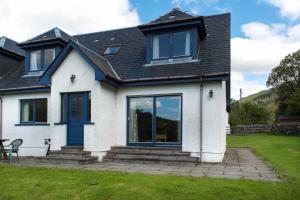 Stob Binnein Cottage